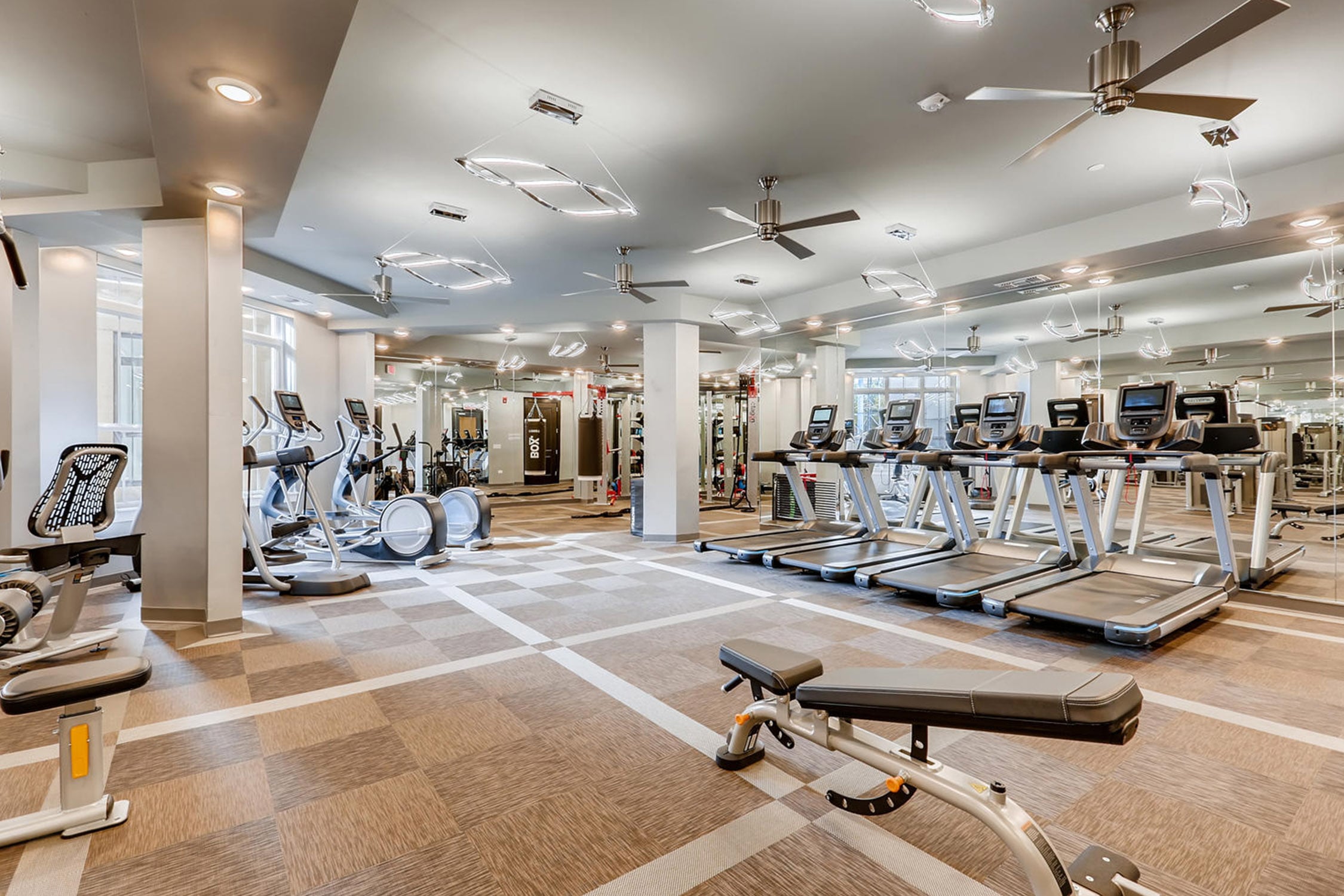 Gallery The Quin Luxury Apartments in Schaumburg